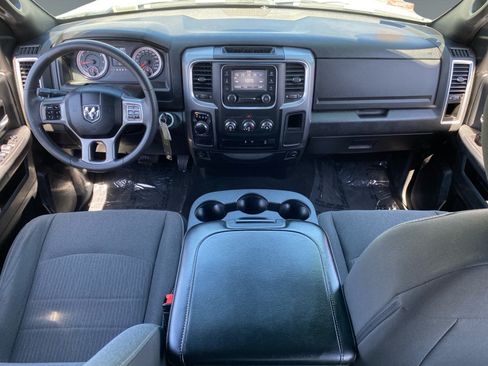 Used 2024 RAM 1500 Warlock RWD image 10