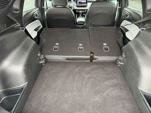 Used 2024 Jeep Compass Latitude image 17