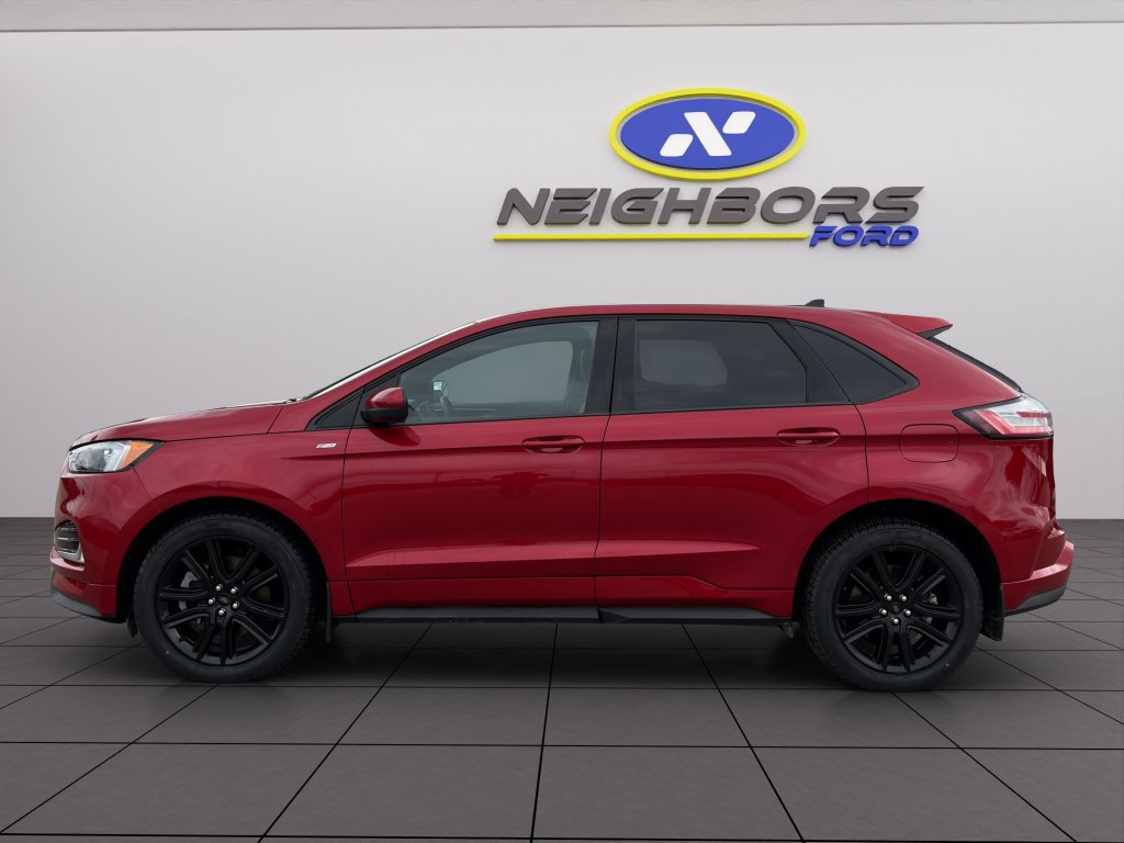 Used 2022 Ford Edge ST-Line w/ Class II Trailer Tow Package AWD/4WD image 3