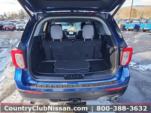 Used 2022 Ford Explorer XLT w/ Equipment Group 202A image 26