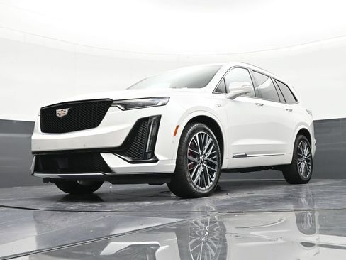Certified 2022 Cadillac XT6 Sport w/ Platinum Package AWD/4WD image 21