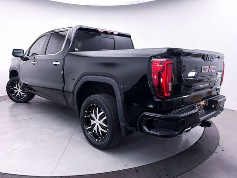 Used 2023 GMC Sierra 1500 Denali w/ Denali Reserve Package AWD/4WD image 3