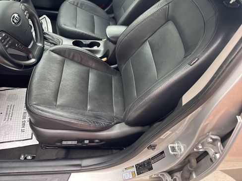 Used 2015 Kia Forte EX w/ Premium Package FWD image 16
