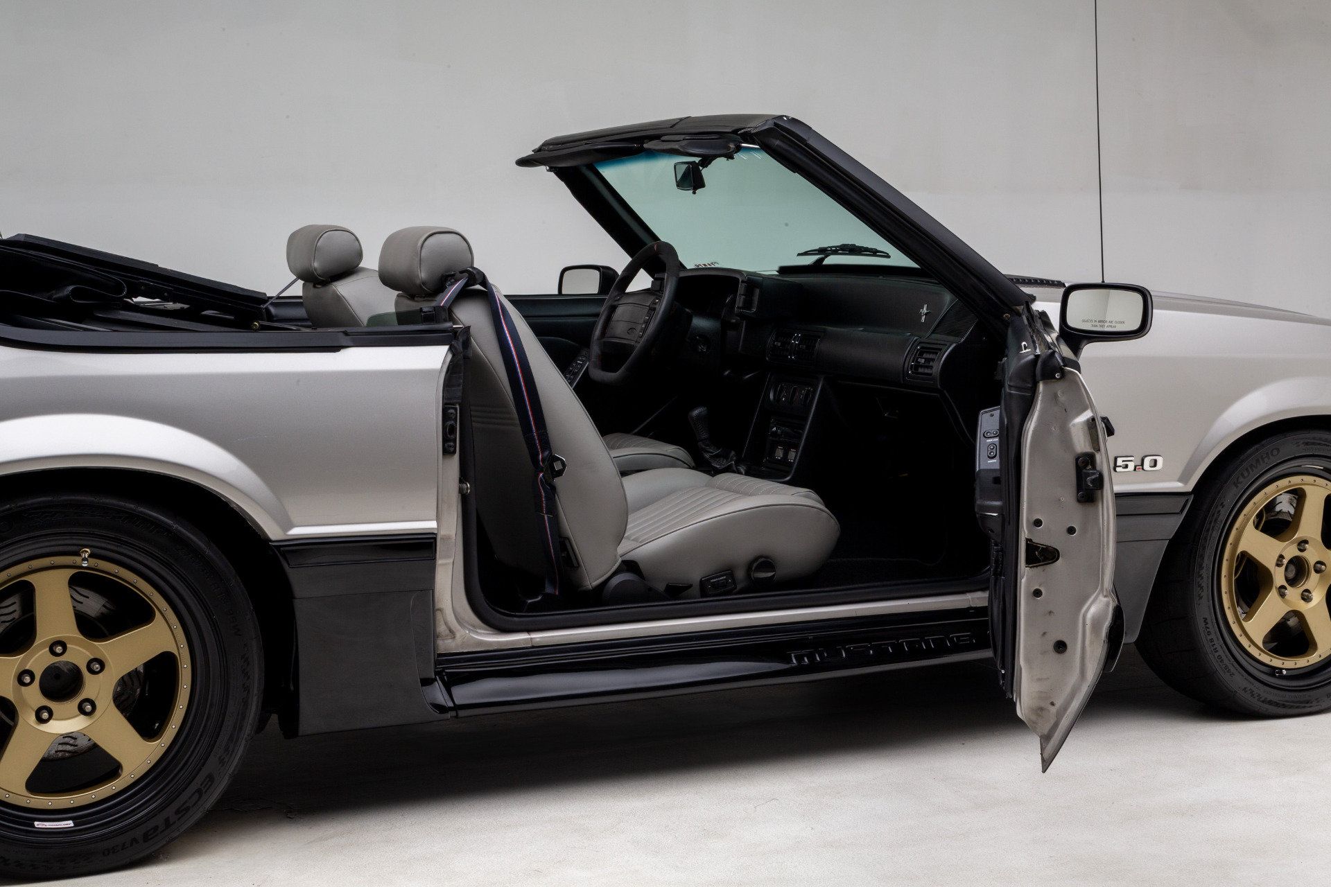 Used 1990 Ford Mustang GT RWD image 34