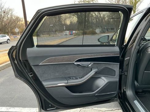 Used 2022 Audi A8 L 3.0T image 30