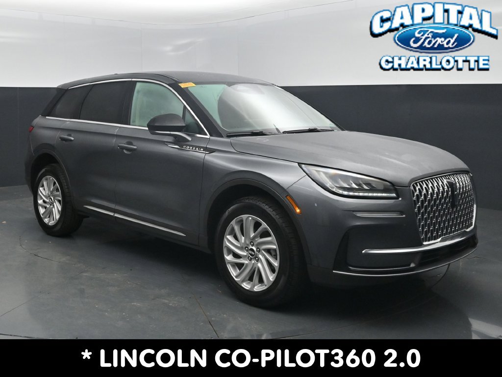 Used 2025 Lincoln Corsair FWD image 3