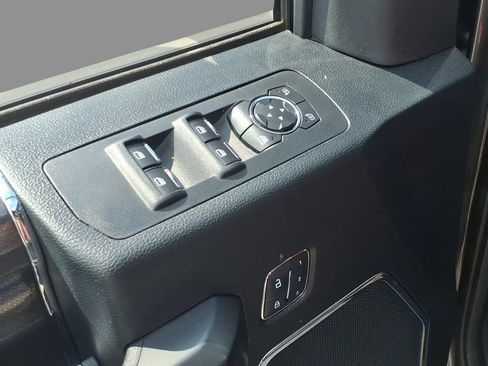 Used 2017 Ford F150 Lariat w/ Equipment Group 502A Luxury AWD/4WD image 18
