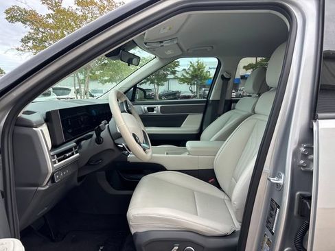 Used 2026 Hyundai Santa Fe SEL FWD image 10