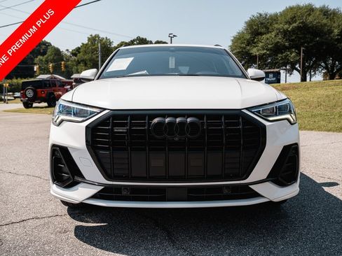 Used 2022 Audi Q3 2.0T Premium Plus w/ Premium Plus Package AWD/4WD image 2