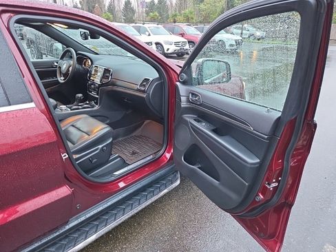 Used 2019 Jeep Grand Cherokee Limited w/ Luxury Group II image 19