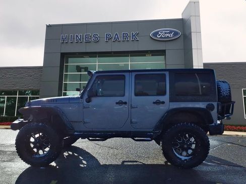 Used 2014 Jeep Wrangler Unlimited Sport image 4