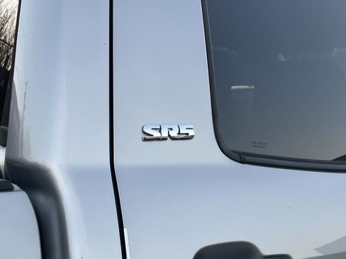 Used 2019 Toyota Tundra SR5 image 28