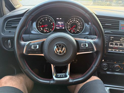 Used 2017 Volkswagen GTI Autobahn image 26