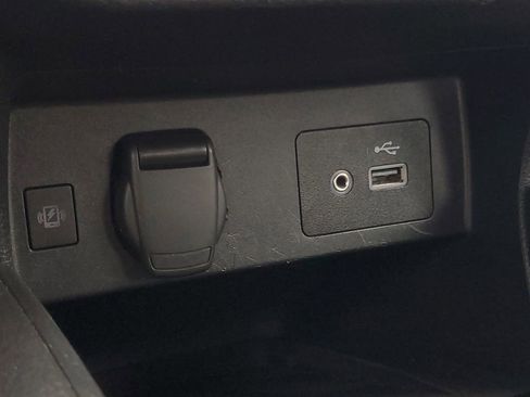 Used 2023 Nissan Versa SV image 21