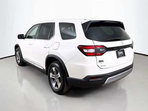 Used 2024 Honda Pilot EX-L image 10