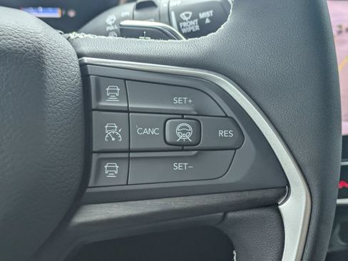 New 2026 Jeep Grand Cherokee Altitude RWD image 27