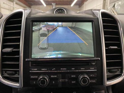 Used 2014 Porsche Cayenne AWD/4WD image 27