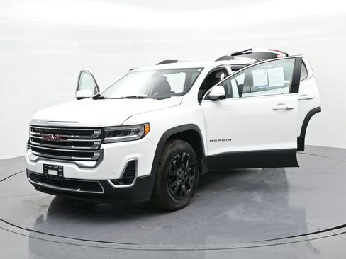 Used 2023 GMC Acadia SLT image 24
