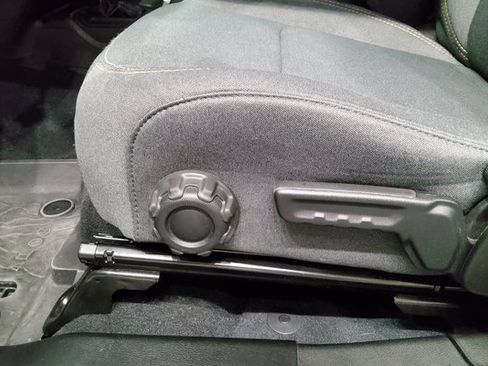 Used 2024 Jeep Wrangler Willys image 23