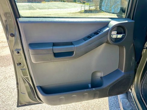 Used 2005 Nissan Xterra S w/ (P01) Power Pkg image 11