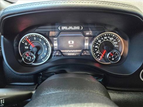 Used 2022 RAM 1500 Laramie AWD/4WD image 13