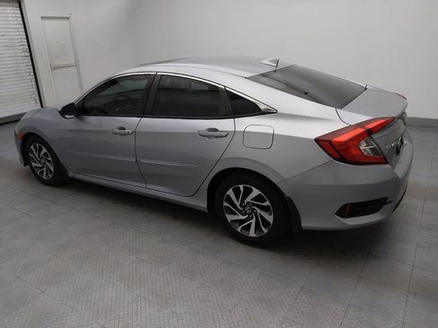 Used 2018 Honda Civic EX image 3