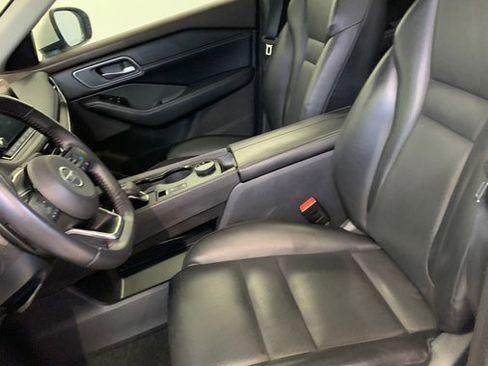 Used 2021 Nissan Rogue SV w/ Premium Package AWD/4WD image 15