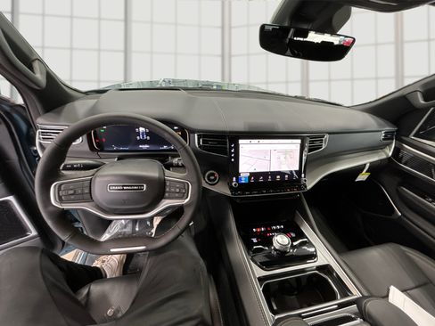 New 2026 Jeep Grand Wagoneer Limited AWD/4WD image 26