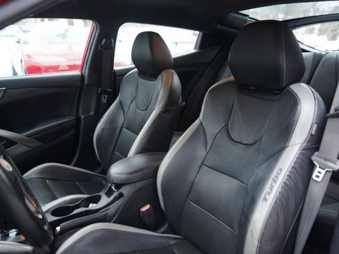 Used 2016 Hyundai Veloster Turbo image 19