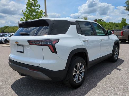 Used 2026 Chevrolet Equinox LT FWD image 6