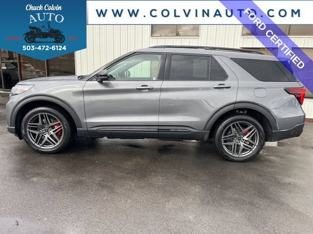 Certified 2025 Ford Explorer ST-Line w/ ST-Line Street Pack AWD/4WD image 10