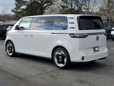 New 2025 Volkswagen ID. Buzz Pro S image 5
