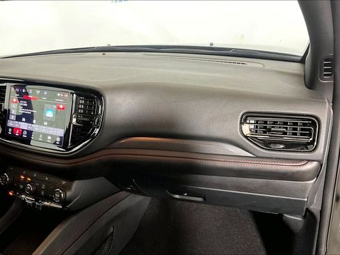 Used 2025 Dodge Durango GT RWD image 12