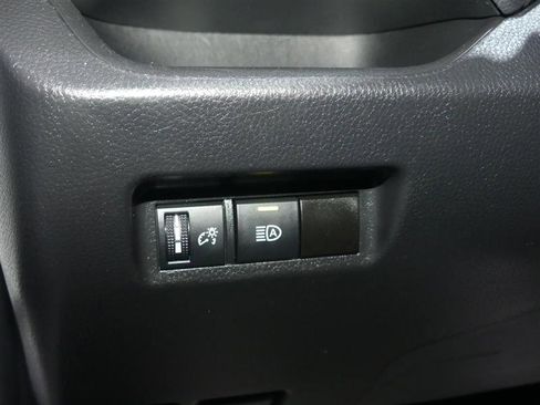 Used 2022 Toyota RAV4 XLE AWD/4WD image 29