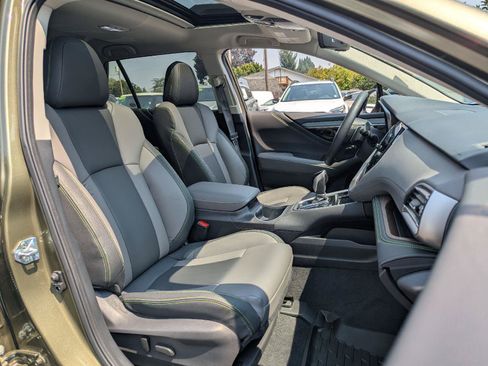 Used 2024 Subaru Outback Onyx Edition XT AWD/4WD image 39