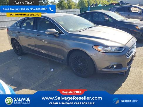Used 2014 Ford Fusion SE w/ Equipment Group 202A FWD image 5