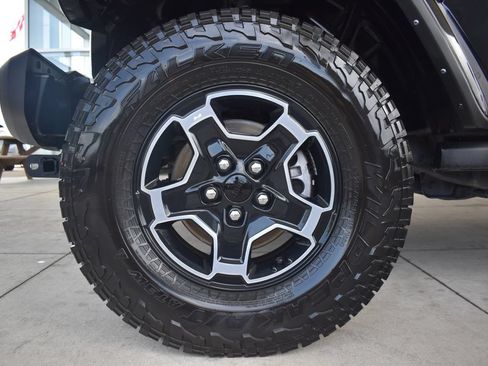 Used 2022 Jeep Gladiator Mojave w/ LED Lighting Group AWD/4WD image 14