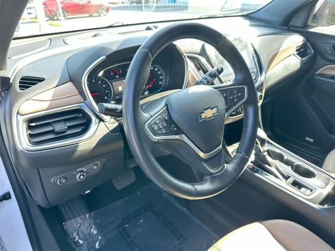 Used 2022 Chevrolet Equinox Premier AWD/4WD image 9