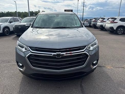 Used 2021 Chevrolet Traverse LT AWD/4WD image 2