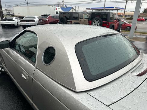 Used 2005 Ford Thunderbird image 7