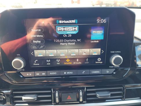 New 2025 Nissan Pathfinder SV w/ Black Appearance Package image 16