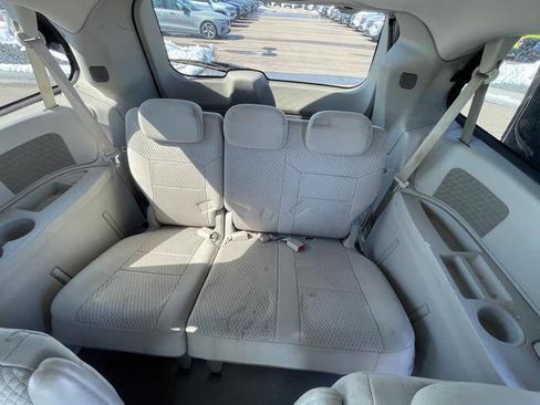 Used 2008 Chrysler Town & Country Touring image 25