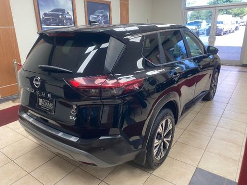 Used 2023 Nissan Rogue SV FWD image 4