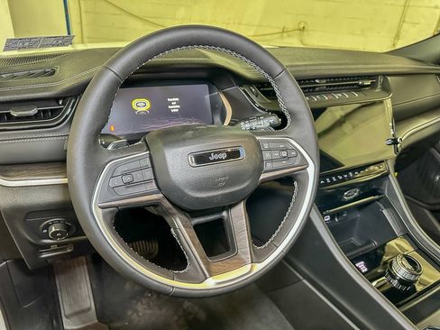 New 2026 Jeep Grand Cherokee Limited AWD/4WD image 20