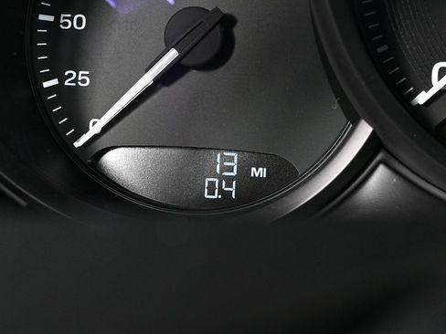 New 2026 Porsche Macan image 12