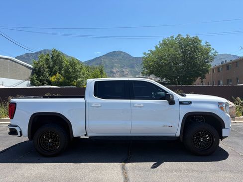Used 2021 GMC Sierra 1500 AT4 w/ AT4 Premium Package AWD/4WD image 2
