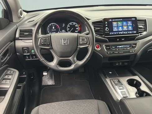 Used 2025 Honda Ridgeline Sport+ image 12