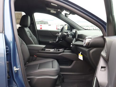 New 2026 Chevrolet Equinox LT w/ Convenience Package II image 42