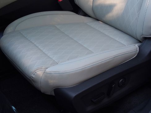 New 2026 Nissan Murano Platinum image 17