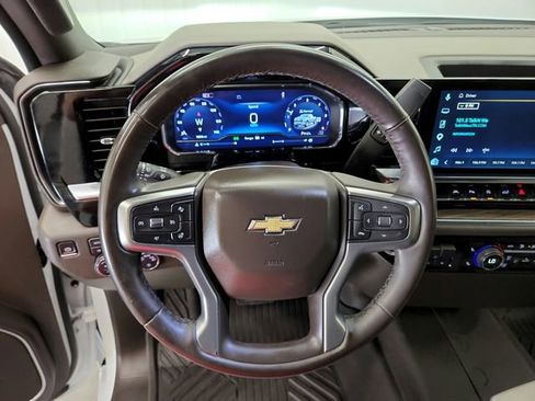 Used 2025 Chevrolet Silverado 1500 LT AWD/4WD image 20